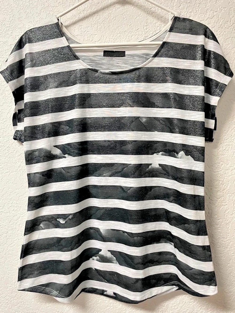 Striped Short Sleeve Top in Black & White Like New